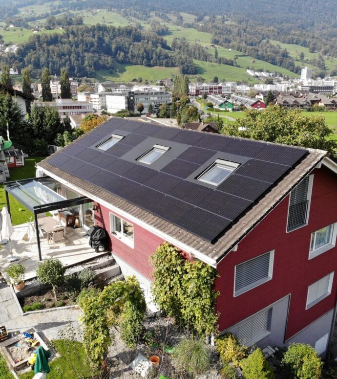 PVA-Anlage_Laurent-Aeppli-Sarnen_k-690x775